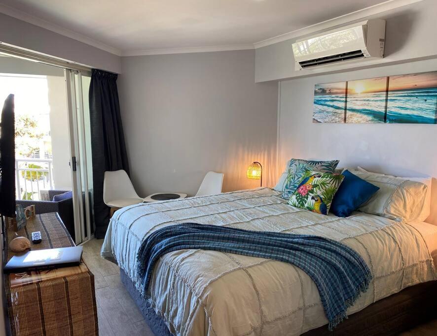Alex Heads Beachfront Resort King Bed Studio Room Alexandra Headland Exterior photo